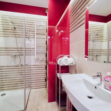 Park Zdrojowy Apartament Rubinowy Sauna דירה פולניסה-ז'דוז'