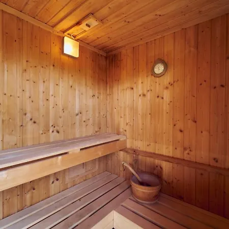 דירה Park Zdrojowy Apartament Rubinowy Sauna פולניסה-ז'דוז'